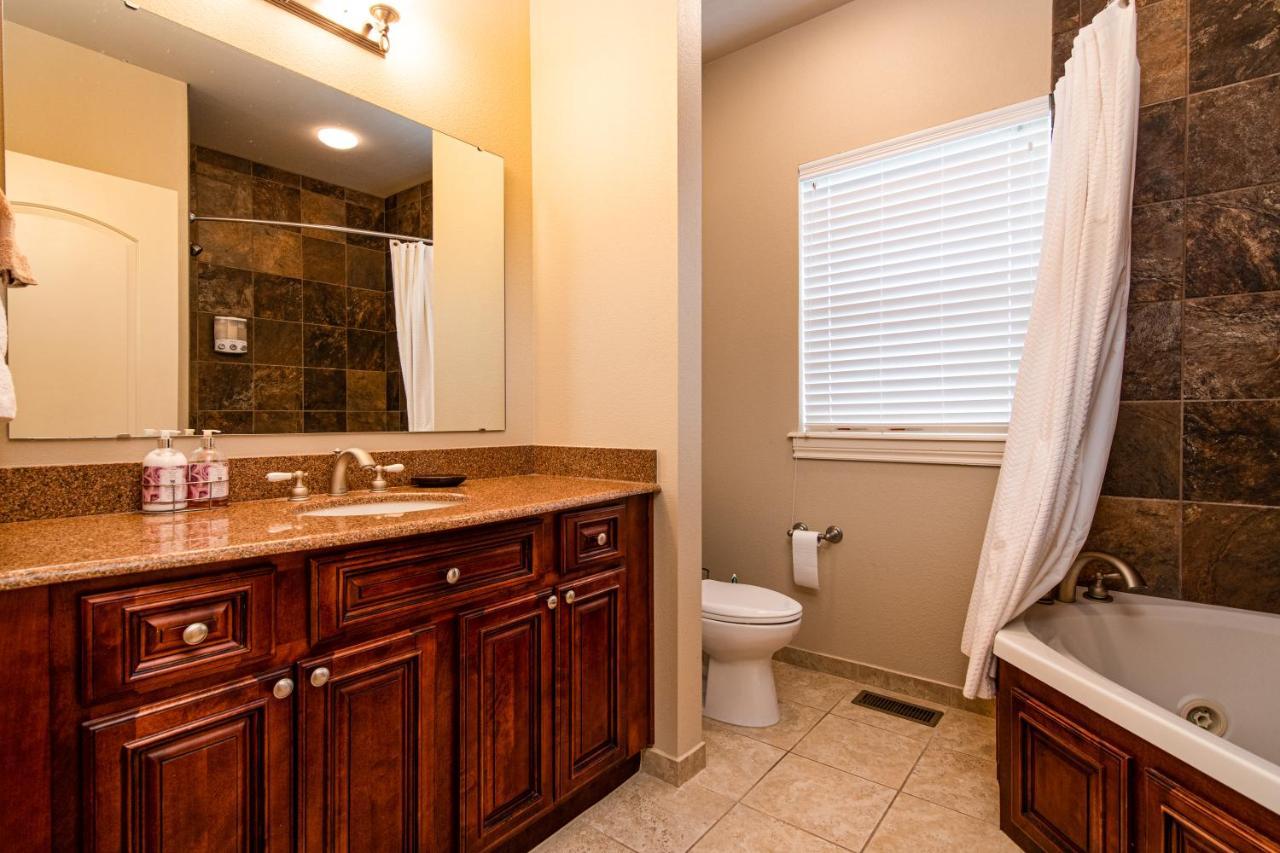 Two Bedroom Villa In The Heart Of Branson! Exterior photo